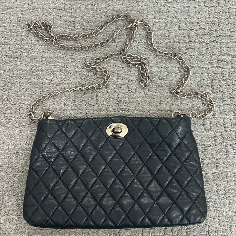 Guess by Marciano leather black quilted bag